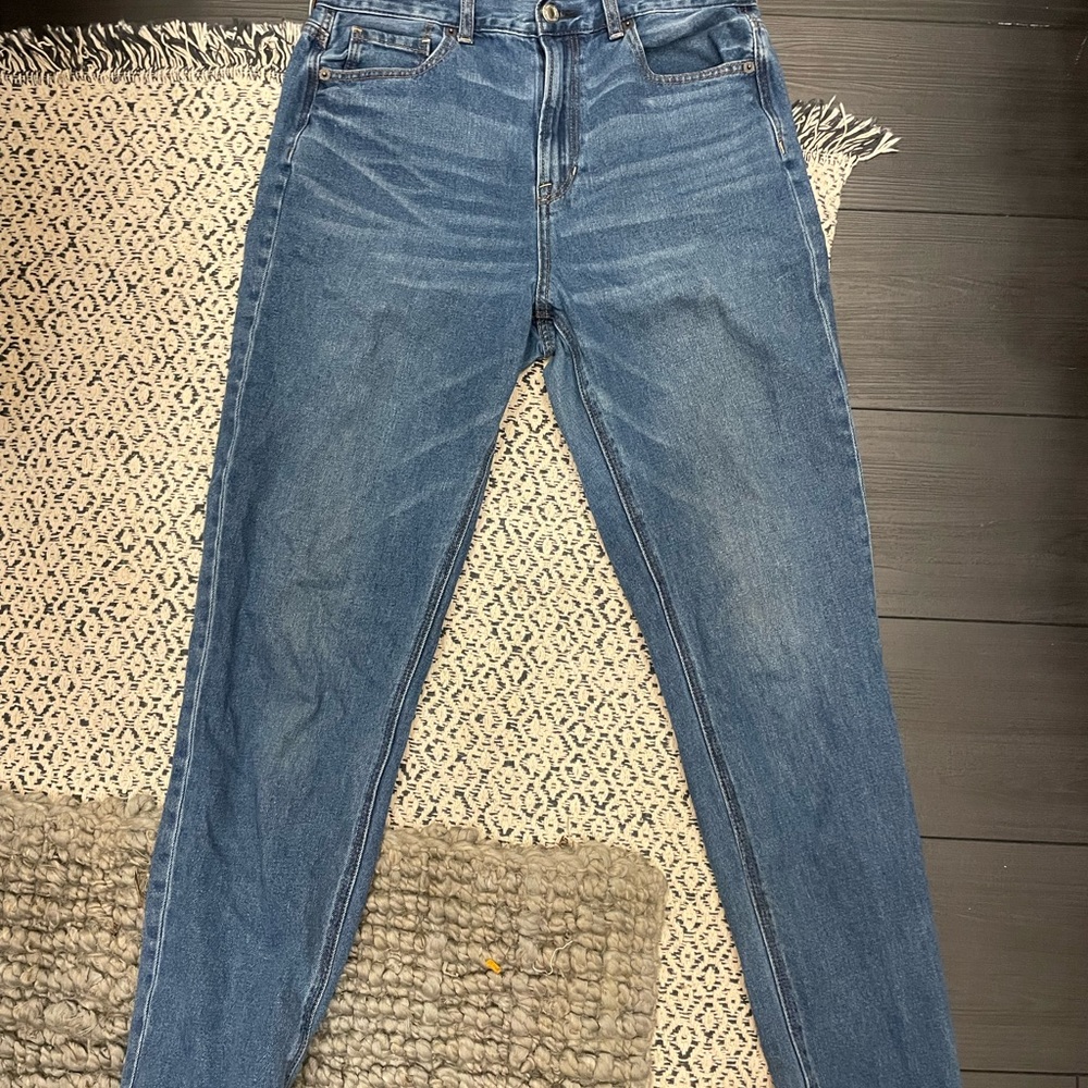 American Eagle Mom Jeans